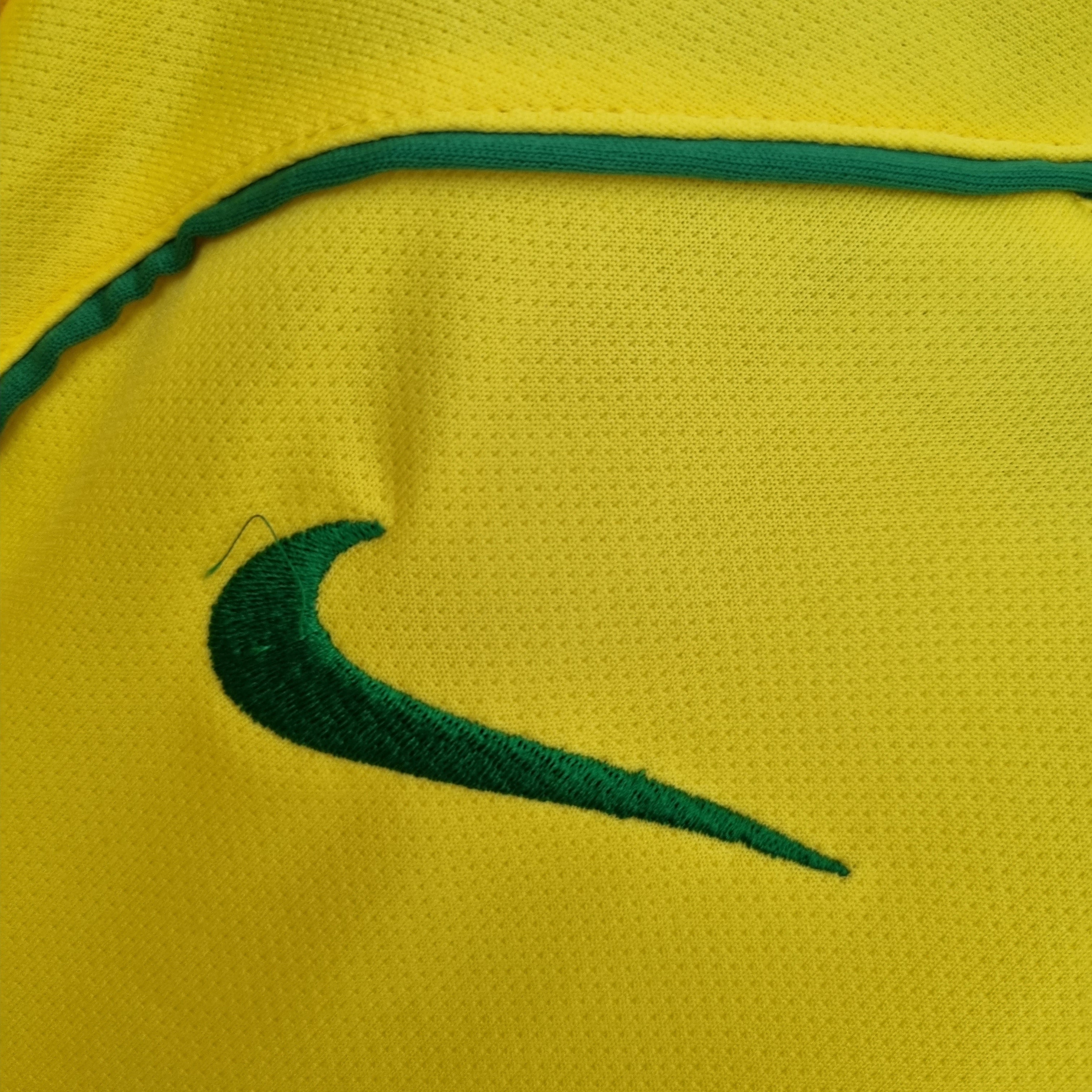 Camiseta retro de local de Brasil 2004